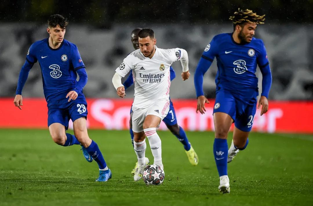 من هو أفضل لاعب في الأهلي؟