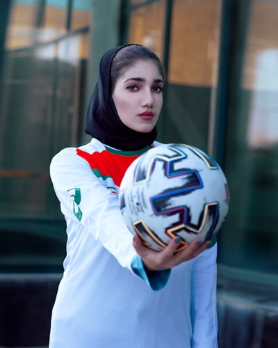 الزمالك والاهلي كرة يد مباشرمواجهة نارية في عالم الكرة الطائرة