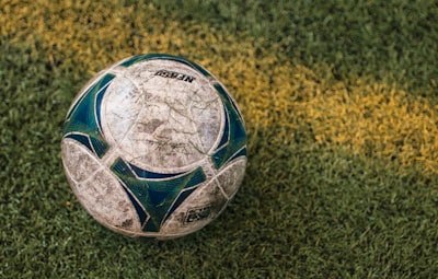 الزمالكوالاهليالسوبرالافريقيمباشرمواجهةأسطوريةتلهبالمشاعر